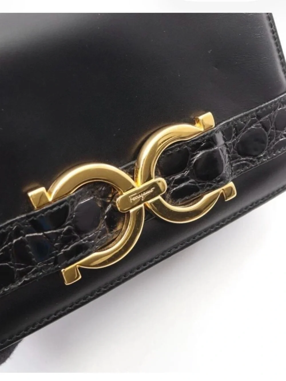 30 Salvatore Ferragamo Gancini Mini Crocodile Embossed Shoulder Bag Black COA